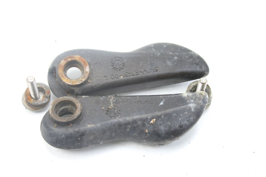 photo de PAAR FUßRASTENHALTER HINTEN YAMAHA BW'S EASY 50 (2013 - 2016) - Zoom auf Gebrauchszustand