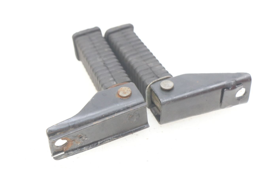 photo de PAAR FUßRASTENHALTER HINTEN TNT MOTOR CITY 50 (2007 - 2018) - Zoom auf Gebrauchszustand