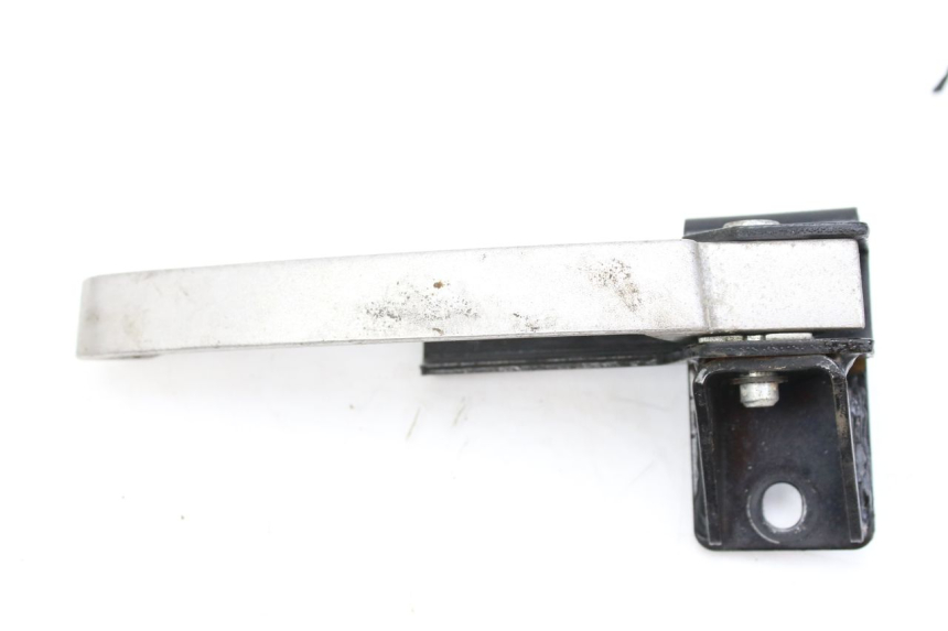 photo de PAAR FUßRASTENHALTER HINTEN PEUGEOT CITYSTAR 125 (2011 - 2017) - Detailansicht des Bauteils