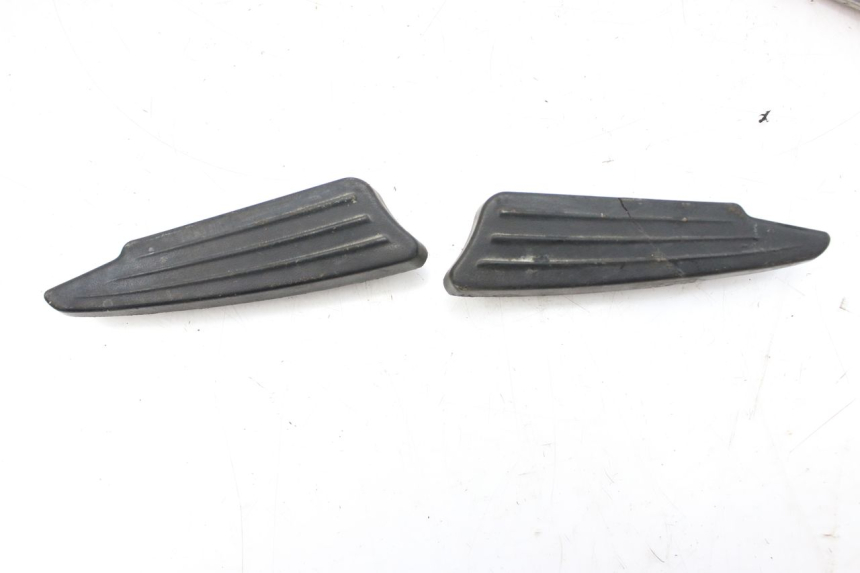 photo de PAAR FUßRASTENHALTER HINTEN PEUGEOT CITYSTAR 125 (2011 - 2017) - Geprüftes Gebrauchtteil