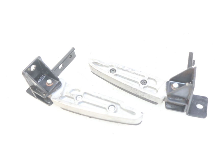 photo de PAAR FUßRASTENHALTER HINTEN PEUGEOT CITYSTAR 125 (2011 - 2017) - Alternative Perspektive