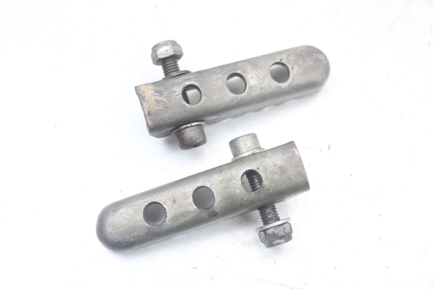 photo de FUSSRASTEN HINTEN DERBI SENDA SM DRD X-TREME 50 (2011 - 2017) - Gesamtansicht des Produkts