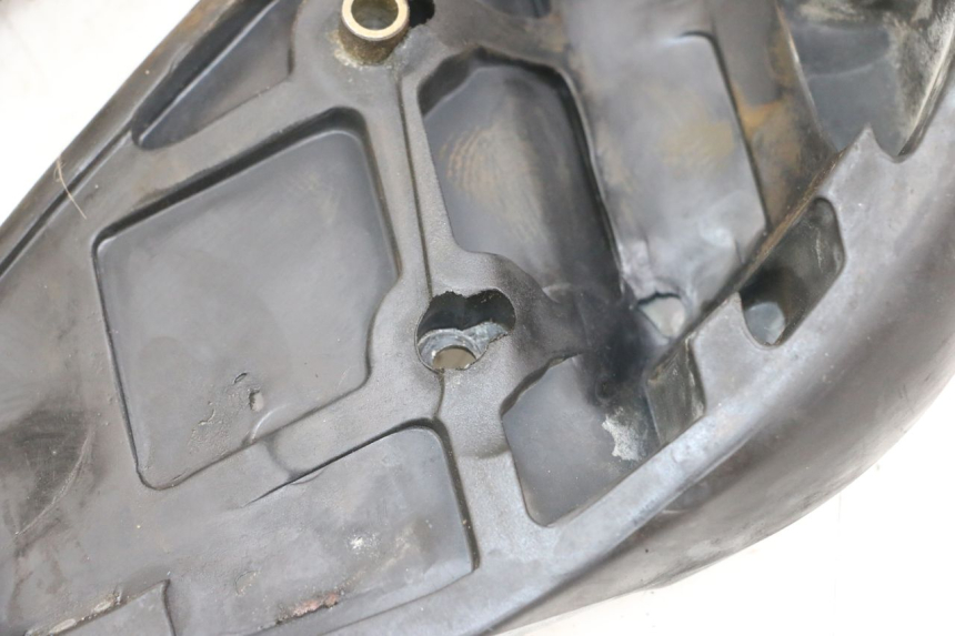 photo de FUSSRASTEN HINTEN HONDA FES PANTHEON 2T 125 (1998 - 2002) - Zoom auf Gebrauchszustand