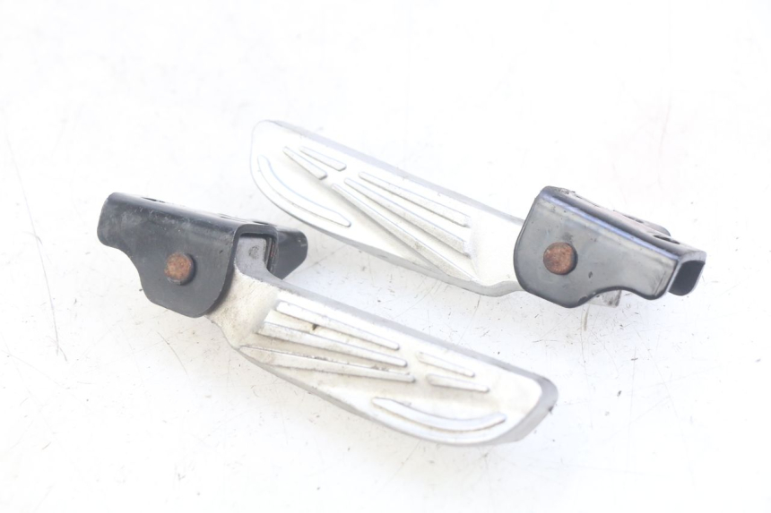 photo de PAAR FUßRASTENHALTER HINTEN SYM FIDDLE 3 III 125 (2014 - 2020) - Hauptansicht