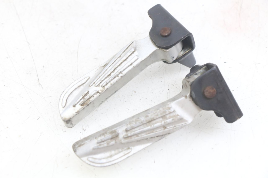 photo de PAAR FUßRASTENHALTER HINTEN SYM FIDDLE 3 III 125 (2014 - 2020) - Hauptansicht