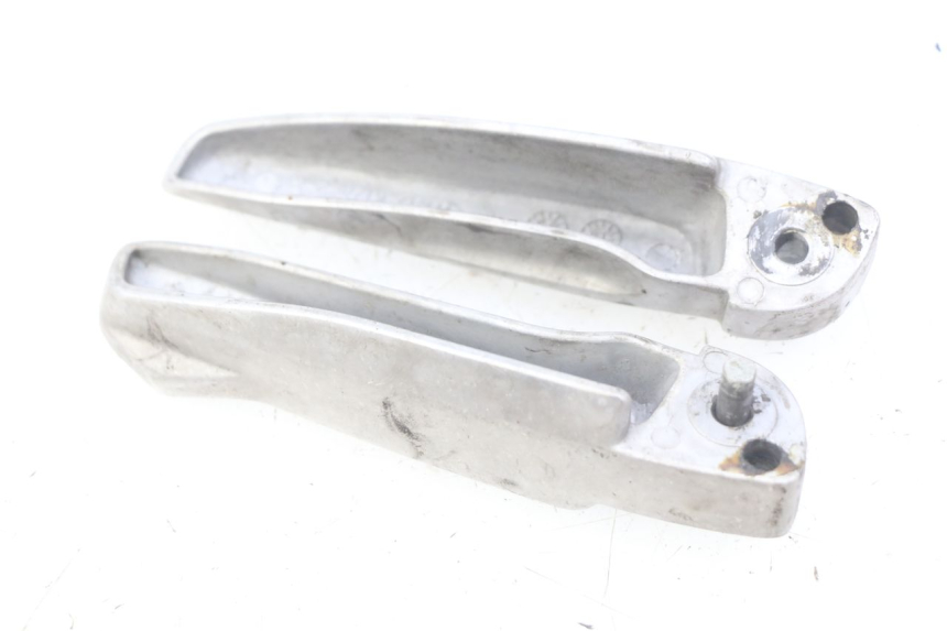 photo de PAAR FUßRASTENHALTER HINTEN HONDA FORZA 125 (2015 - 2016) - Zoom auf Gebrauchszustand