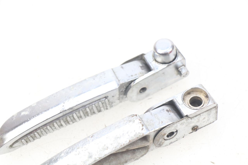 photo de PAAR FUßRASTENHALTER HINTEN EUROCKA GREEN 1 - Zoom auf Gebrauchszustand