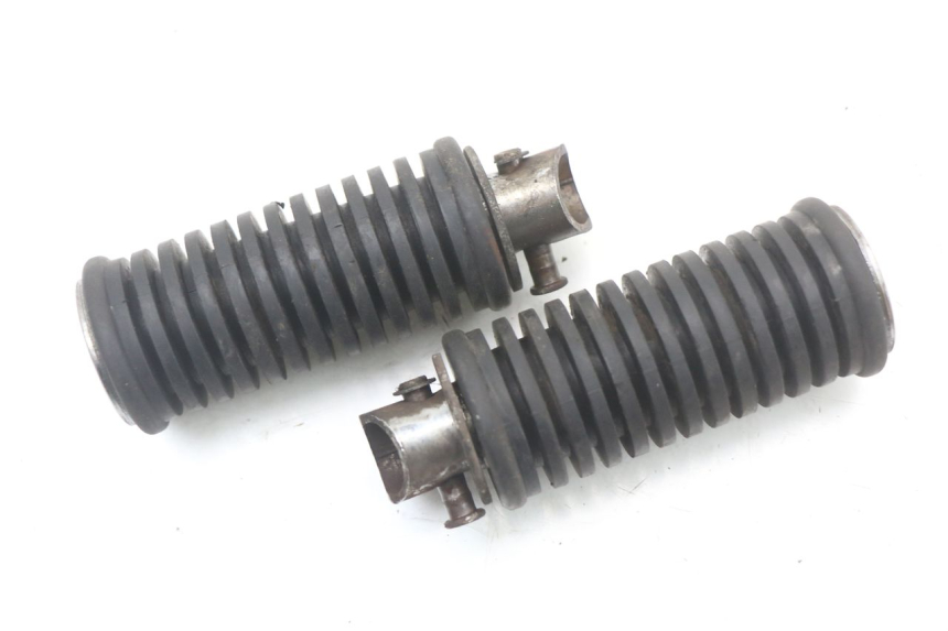 photo de FUSSRASTEN HINTEN SUZUKI GZ MARAUDER 125 (1998 - 2004) - Detailansicht des Bauteils