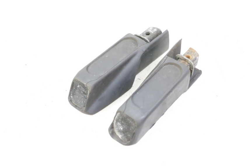 photo de PAAR FUßRASTENHALTER HINTEN HONDA FES S-WING SWING ABS 125 (2007 - 2015) - Zoom auf Gebrauchszustand