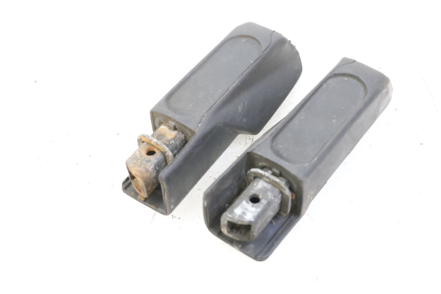 photo de PAAR FUßRASTENHALTER HINTEN HONDA FES S-WING SWING ABS 125 (2007 - 2015) - Alternative Perspektive