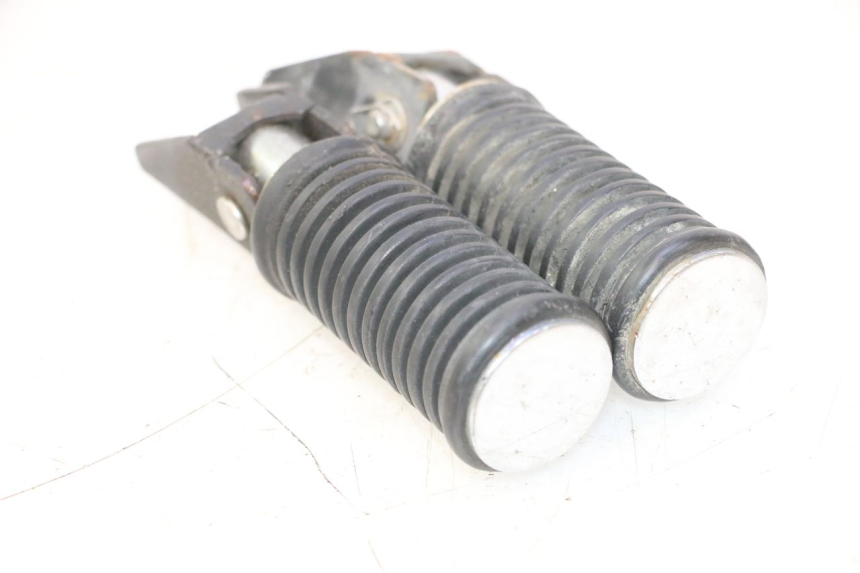 photo de PAAR FUßRASTENHALTER HINTEN KEEWAY HURRICANE 50 (2006 - 2019) - Detailansicht des Bauteils
