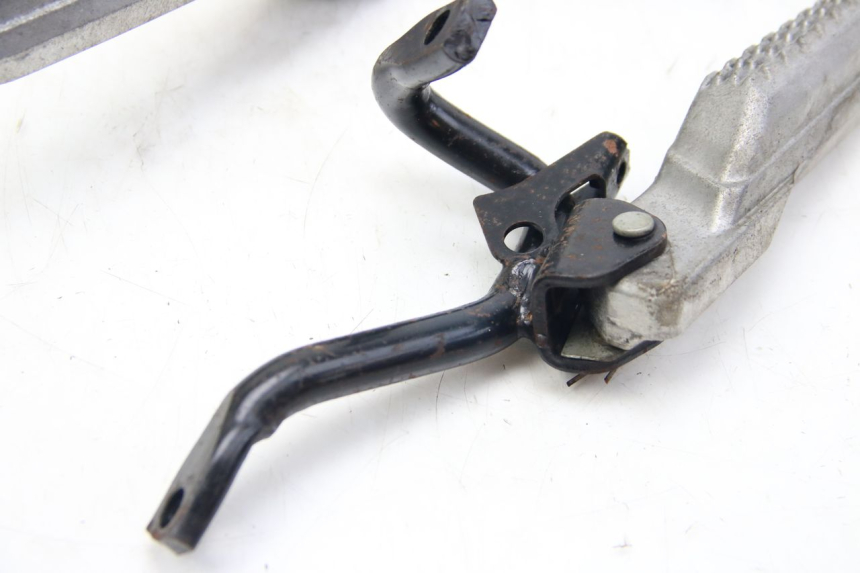 photo de PAAR FUßRASTENHALTER HINTEN REVATTO IMPERATOR 125 (2007 - 2015) - Gesamtansicht des Produkts