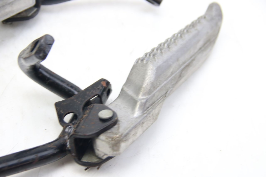 photo de PAAR FUßRASTENHALTER HINTEN REVATTO IMPERATOR 125 (2007 - 2015) - Details der Befestigungspunkte