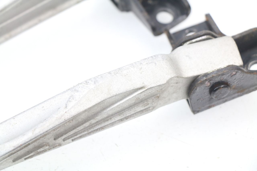 photo de FUSSRASTEN HINTEN SYM JET 4 50 (2010 - 2014) - Detailansicht des Bauteils