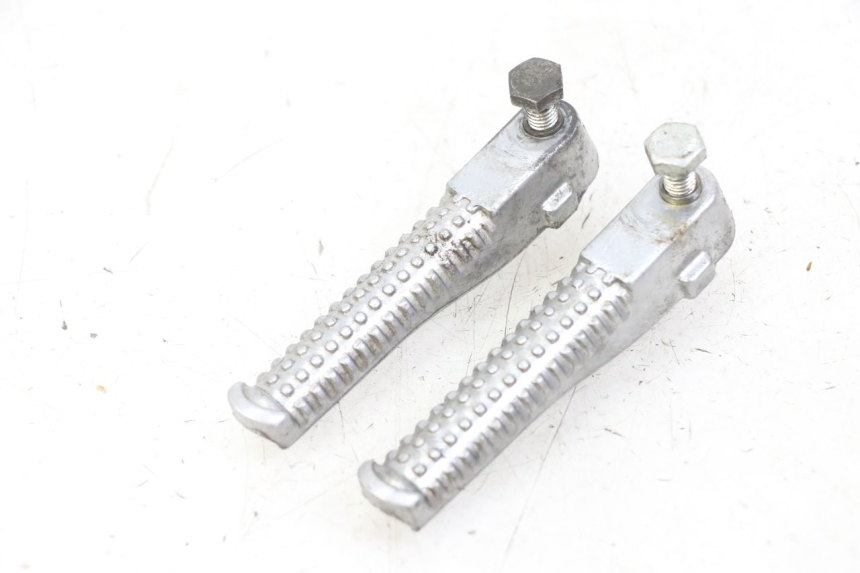 photo de FUSSRASTEN HINTEN PEUGEOT JET FORCE CARBU 50 (2003 - 2016) - Hauptansicht