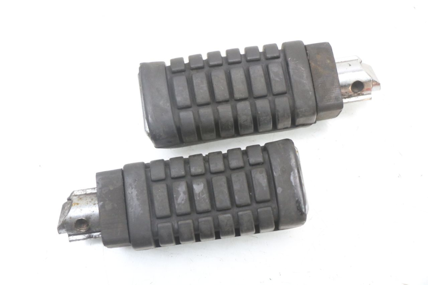 photo de FUSSRASTEN HINTEN JINLUN JL HIGHLANDER 125 (2007 - 2015) - Hauptansicht