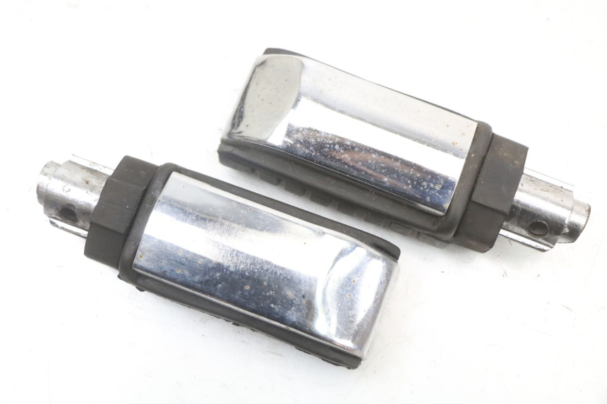 photo de FUSSRASTEN HINTEN JINLUN JL HIGHLANDER 125 (2007 - 2015) - Alternative Perspektive