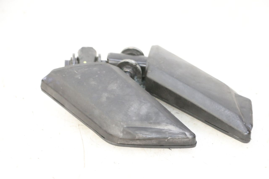 photo de PAAR FUßRASTENHALTER HINTEN PEUGEOT KISBEE 2T 50 (2010 - 2017) - Detailansicht des Bauteils