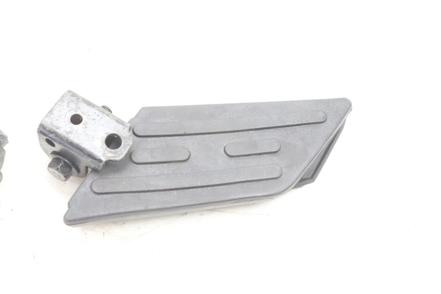 photo de PAAR FUßRASTENHALTER HINTEN PEUGEOT KISBEE 2T 50 (2010 - 2017) - Technische Nahaufnahme