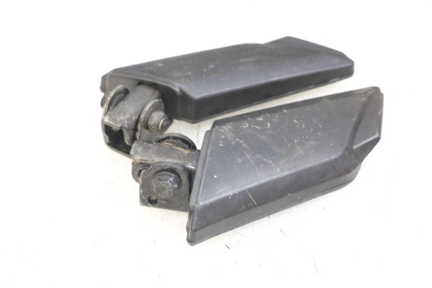 photo de PAAR FUßRASTENHALTER HINTEN PEUGEOT KISBEE 4T 50 (2010 - 2017) - Zoom auf Gebrauchszustand