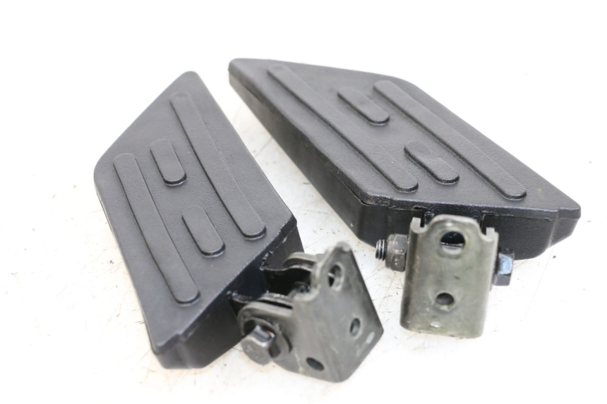 photo de PAAR FUßRASTENHALTER HINTEN PEUGEOT KISBEE 4T 50 (2018 - 2022) - Technische Nahaufnahme