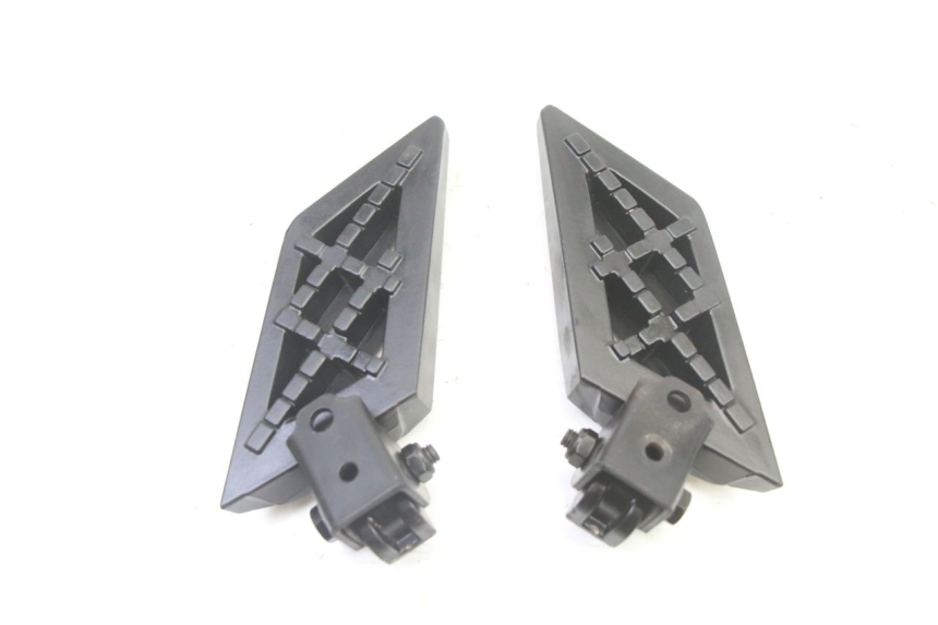 photo de PAAR FUßRASTENHALTER HINTEN PEUGEOT KISBEE 4T 50 (2018 - 2022) - Alternative Perspektive