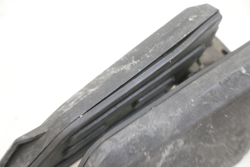 photo de PAAR FUßRASTENHALTER HINTEN PEUGEOT KISBEE 4T 50 (2010 - 2017) - Zoom auf Gebrauchszustand