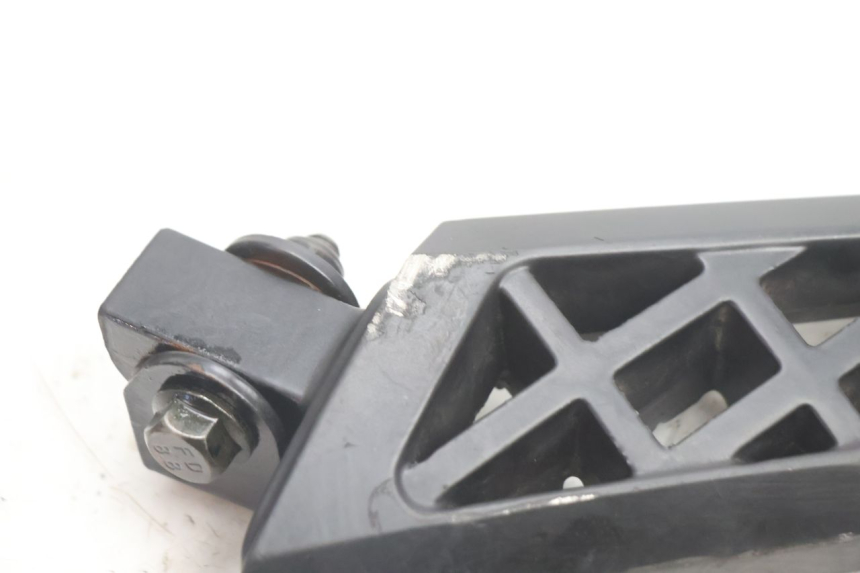 photo de PAAR FUßRASTENHALTER HINTEN PEUGEOT KISBEE 4T 50 (2018 - 2022) - Profilansicht des Ersatzteils