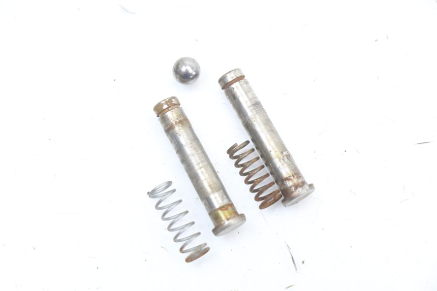 photo de FUSSRASTEN HINTEN RENAULT KOURANOS 125 (2001 - 2004) - Technische Nahaufnahme