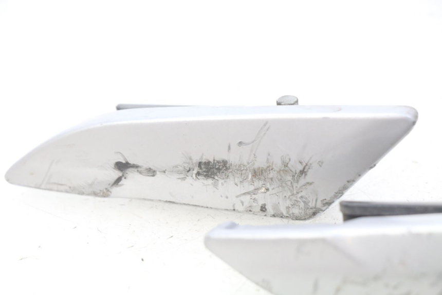 photo de PAAR FUßRASTENHALTER HINTEN PIAGGIO LIBERTY IGET 4T 50 (2015 - 2020) - Zoom auf Gebrauchszustand