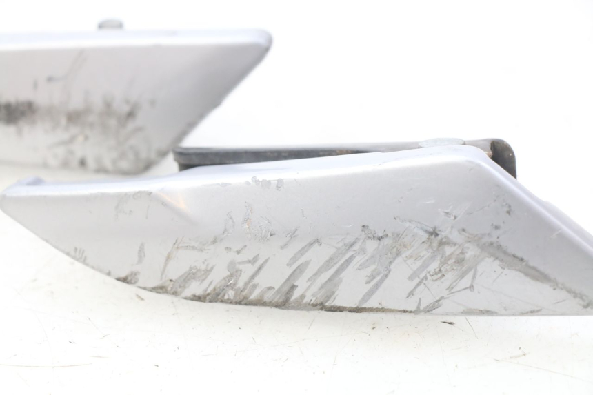 photo de PAAR FUßRASTENHALTER HINTEN PIAGGIO LIBERTY IGET 4T 50 (2015 - 2020) - Alternative Perspektive