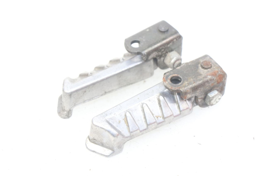 photo de PAAR FUßRASTENHALTER HINTEN PEUGEOT LUDIX BLASTER 50 (2006 - 2014) - Zoom auf Gebrauchszustand