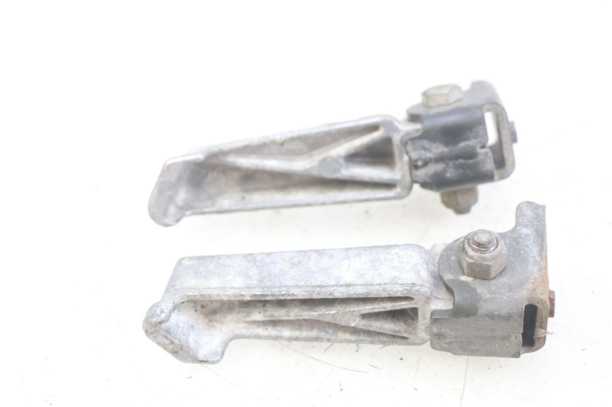 photo de PAAR FUßRASTENHALTER HINTEN PEUGEOT LUDIX 50 (2005 - 2007) - Alternative Perspektive