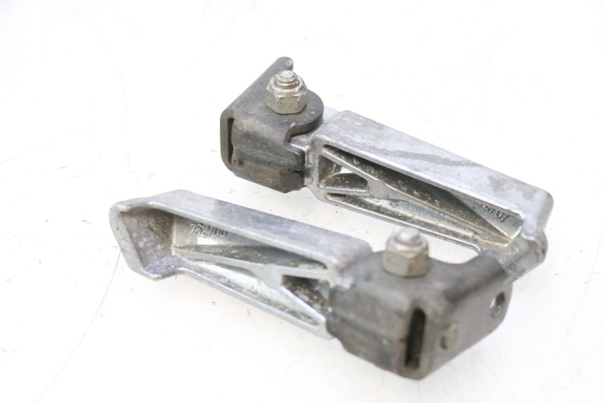 photo de PAAR FUßRASTENHALTER HINTEN PEUGEOT LUDIX 50 (2008 - 2017) - Zoom auf Gebrauchszustand