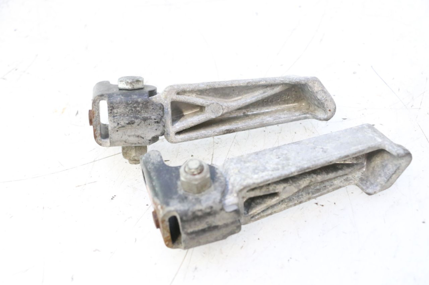 photo de FUSSRASTEN HINTEN PEUGEOT LUDIX ONE 50 (2004 - 2013) - Zoom auf Gebrauchszustand