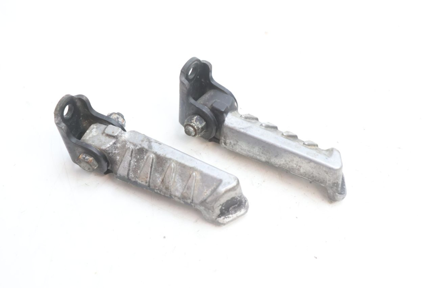 photo de FUSSRASTEN HINTEN PEUGEOT LUDIX ONE 50 (2004 - 2013) - Detailansicht des Bauteils