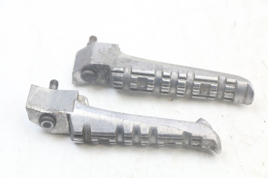 photo de FUSSRASTEN HINTEN MBK MACH G AC 50 (2002 - 2014) - Alternative Perspektive