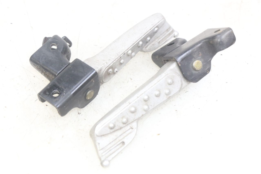 photo de PAAR FUßRASTENHALTER HINTEN SYM MIO 50 (2011 - 2017) - Zoom auf Gebrauchszustand