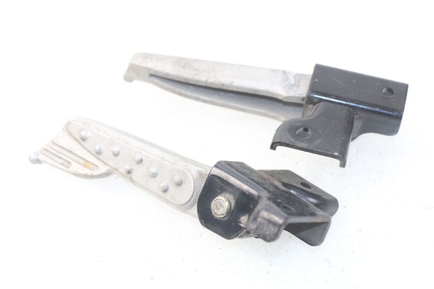 photo de FUSSRASTEN HINTEN SYM MIO 100 (2006 - 2017) - Detailansicht des Bauteils