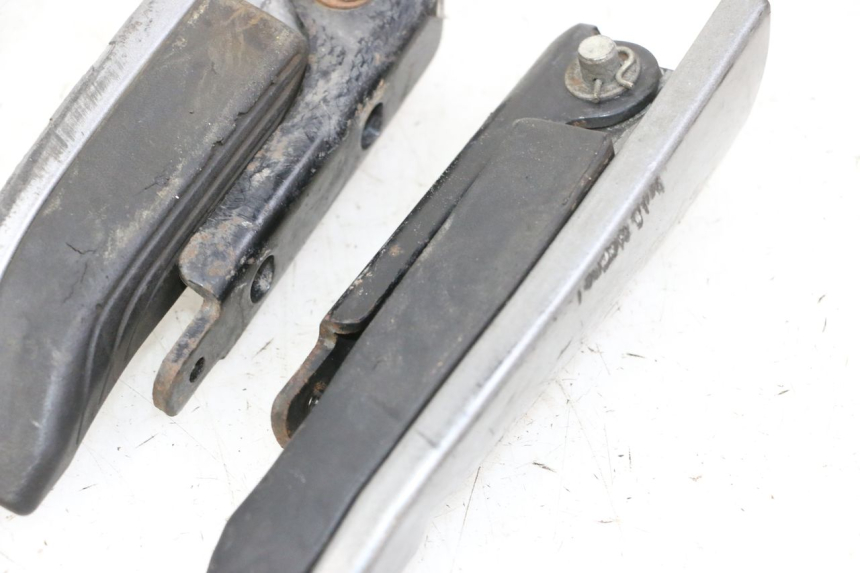 photo de FUSSRASTEN HINTEN PIAGGIO MP3 500 (2014 - 2017) - Charakteristische Merkmale