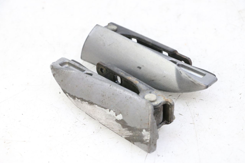 photo de FUSSRASTEN HINTEN PIAGGIO MP3 500 (2014 - 2017) - Alternative Perspektive