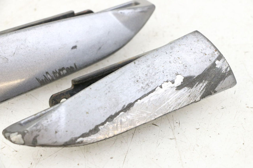 photo de FUSSRASTEN HINTEN PIAGGIO MP3 500 (2014 - 2017) - Details der Befestigungspunkte