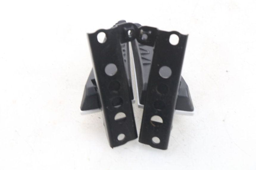 photo de FUSSRASTEN HINTEN MBK MW TRYPTIK 125 (2017 - 2022) - Geprüftes Gebrauchtteil