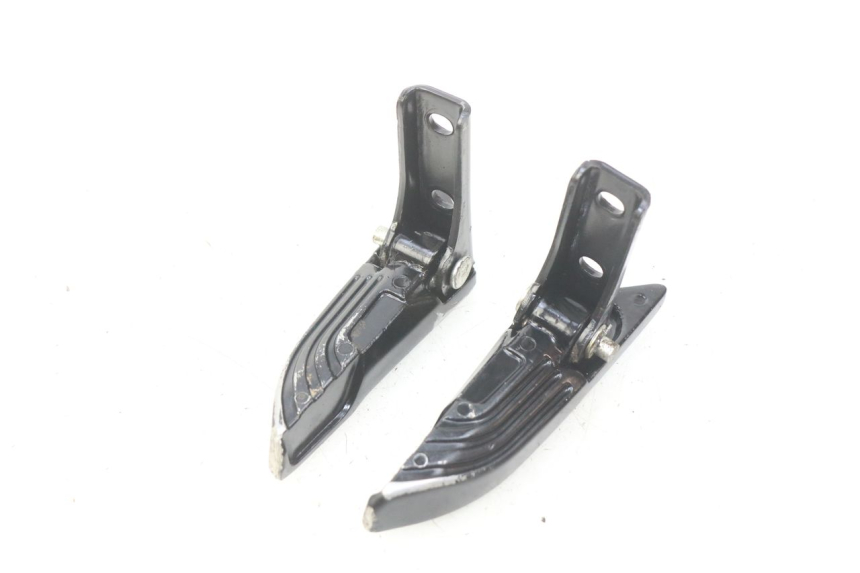 photo de PAAR FUßRASTENHALTER HINTEN PIAGGIO NEW TYPHOON 50 (2018 - 2021) - Hauptansicht