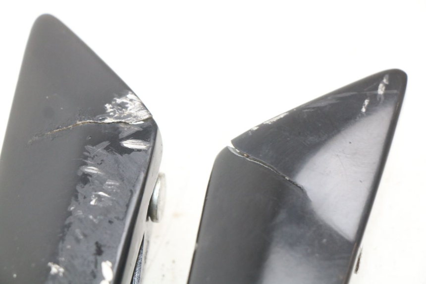 photo de PAAR FUßRASTENHALTER HINTEN PIAGGIO NEW TYPHOON 50 (2018 - 2021) - Detailansicht des Bauteils