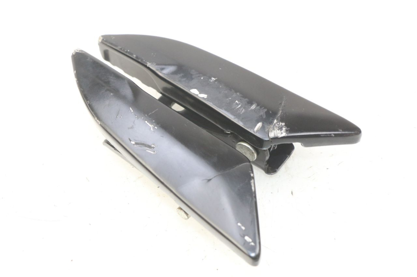 photo de PAAR FUßRASTENHALTER HINTEN PIAGGIO NEW TYPHOON 50 (2018 - 2021) - Zoom auf Gebrauchszustand