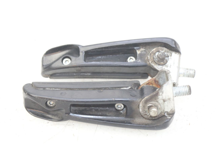 photo de PAAR FUßRASTENHALTER HINTEN GILERA NEXUS 125 (2007 - 2009) - Zoom auf Gebrauchszustand