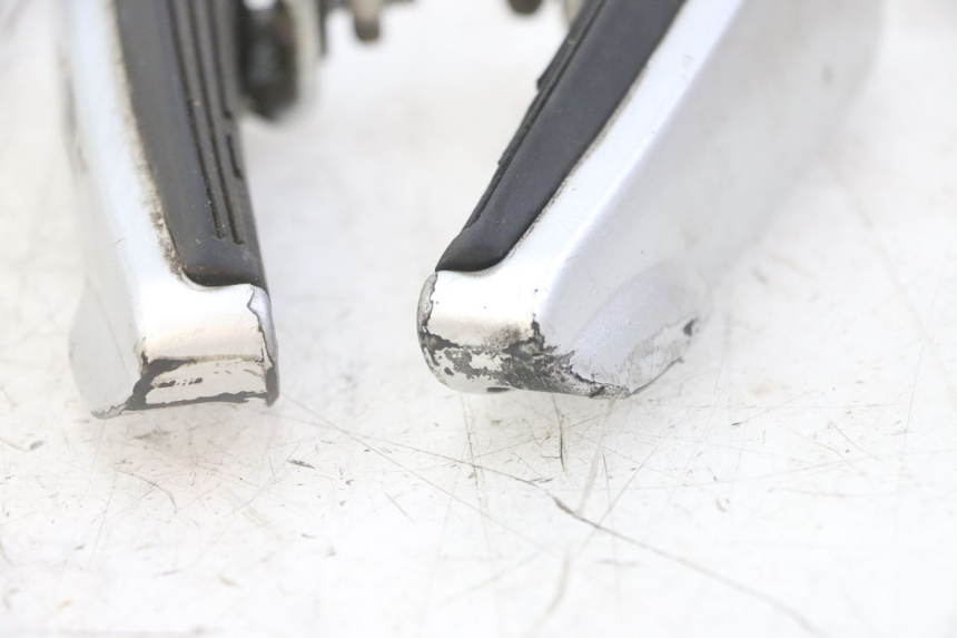 photo de PAAR FUßRASTENHALTER HINTEN GILERA NEXUS 125 (2009 - 2013) - Alternative Perspektive