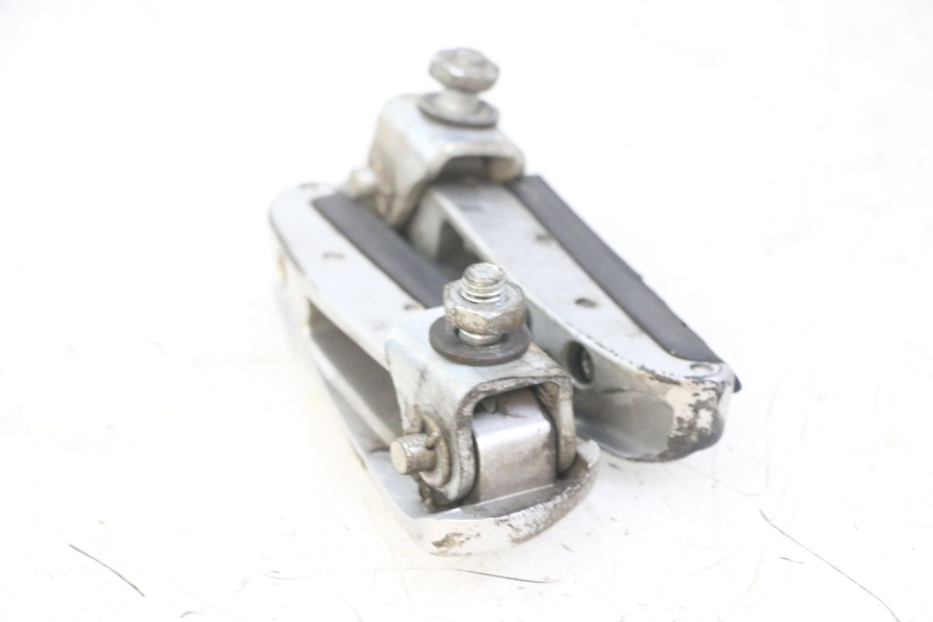 photo de PAAR FUßRASTENHALTER HINTEN GILERA NEXUS 125 (2009 - 2013) - Details der Befestigungspunkte