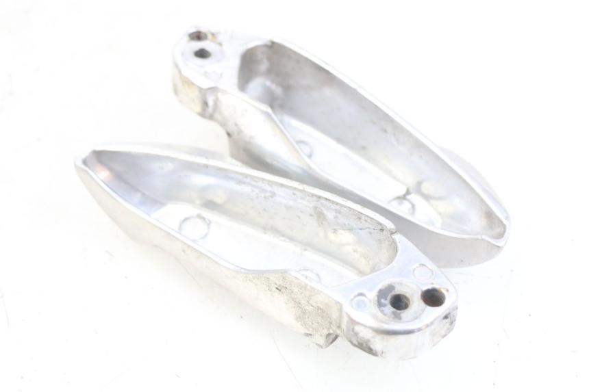 photo de PAAR FUßRASTENHALTER HINTEN HONDA NHX LEAD 110 (2008 - 2010) - Zoom auf Gebrauchszustand